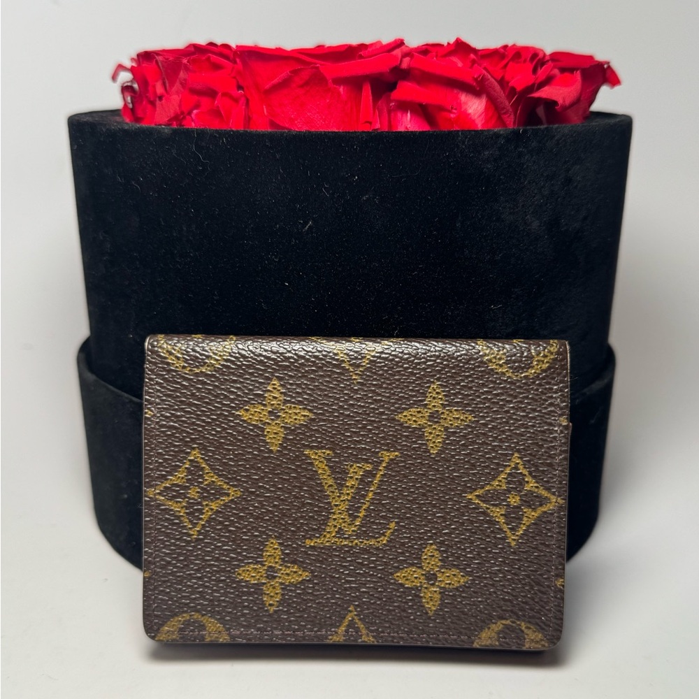 SOLD Louis Vuitton Monogram Card Holder Wallet Luxury - Picture 1 of 15